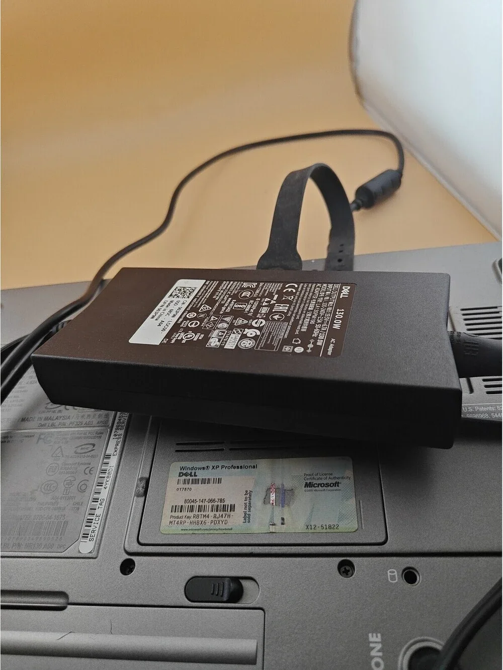 Dell Latitude D620 Core 2 Duo 2.33GHz 4GB 80GB Quadro NVS 110M Charger As-Is